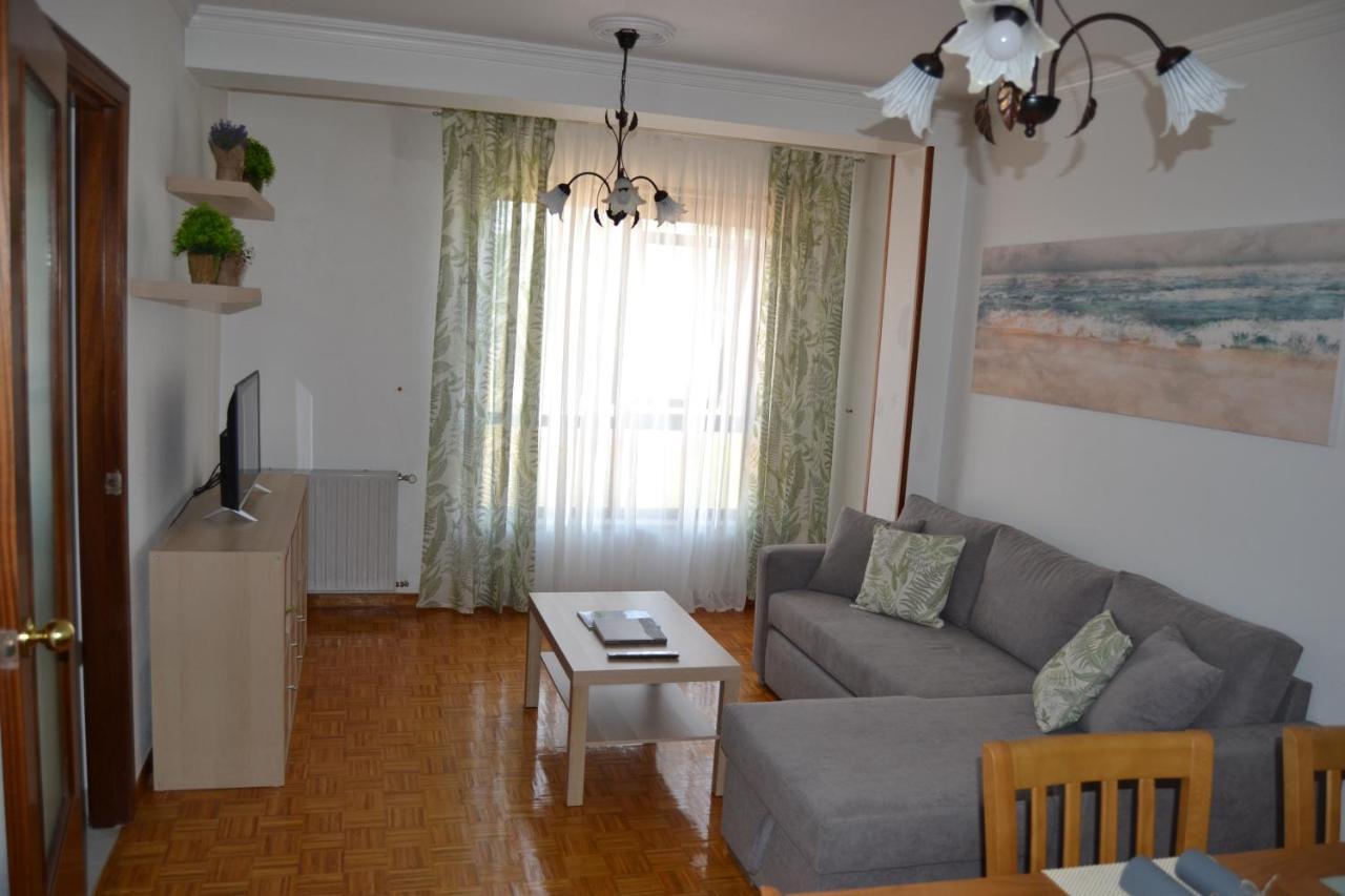 Apartament Inmoinsuas Train Station Sarria Zewnętrze zdjęcie