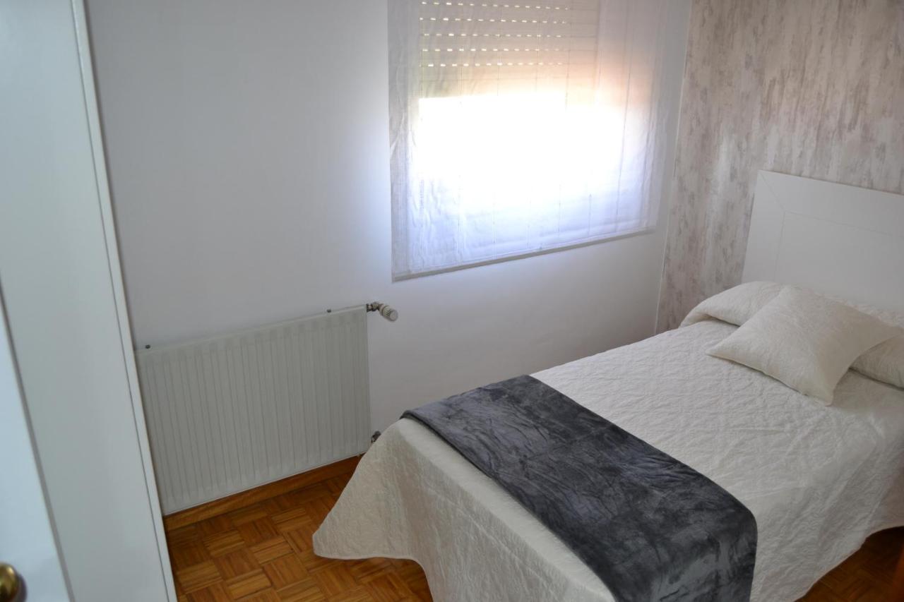 Apartament Inmoinsuas Train Station Sarria Zewnętrze zdjęcie
